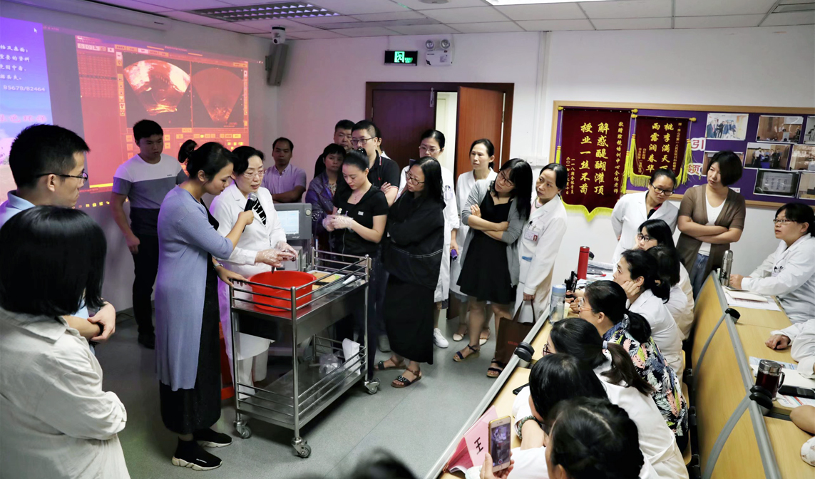 從微創(chuàng)奔向微無創(chuàng)，海扶刀?亮相第九期“手拉手”婦科內(nèi)鏡與微無創(chuàng)手術(shù)培訓(xùn)班